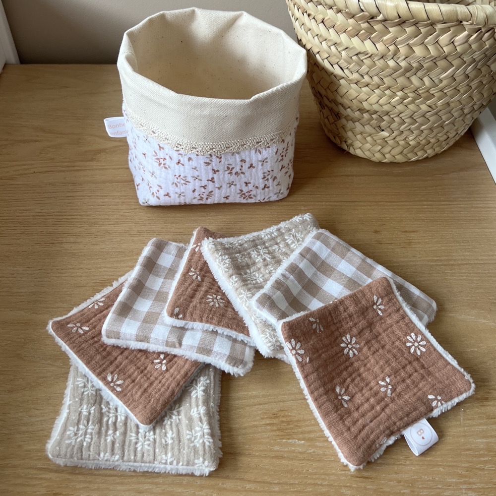 Panier et lingettes démaquillantes lavables en tissu éponge bambou et coton  - Un grand marché